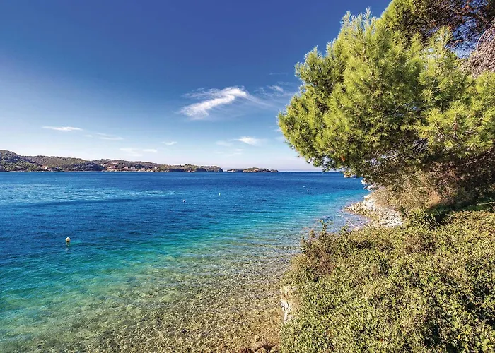 1 Bedroom Awesome In Rab * Rab Town